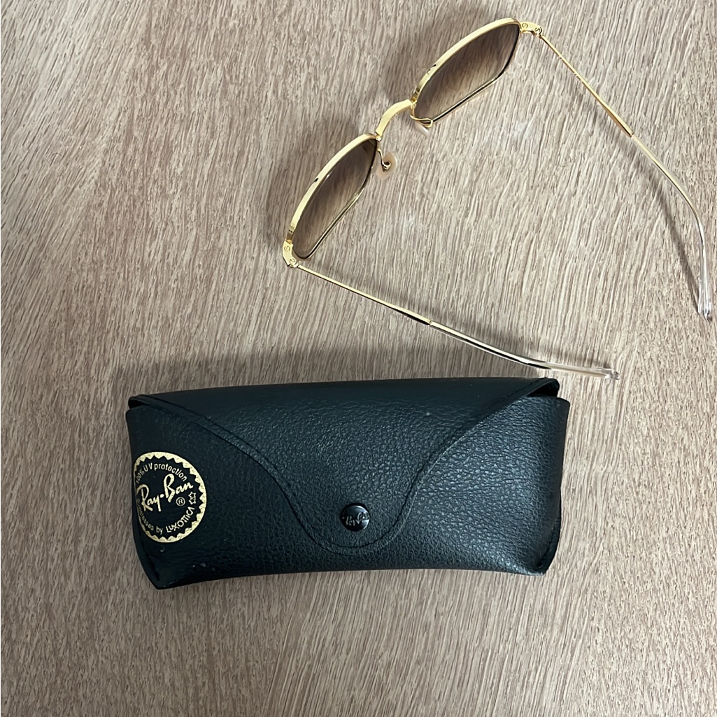 Ray-Ban Gold Aviator Sunglasses With Gradient Lenses